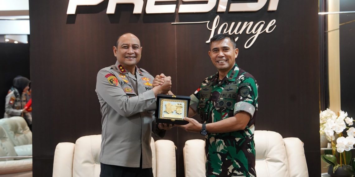 CREATOR: gd jpeg v1.0 (using IJG JPEG v62), quality = 82?