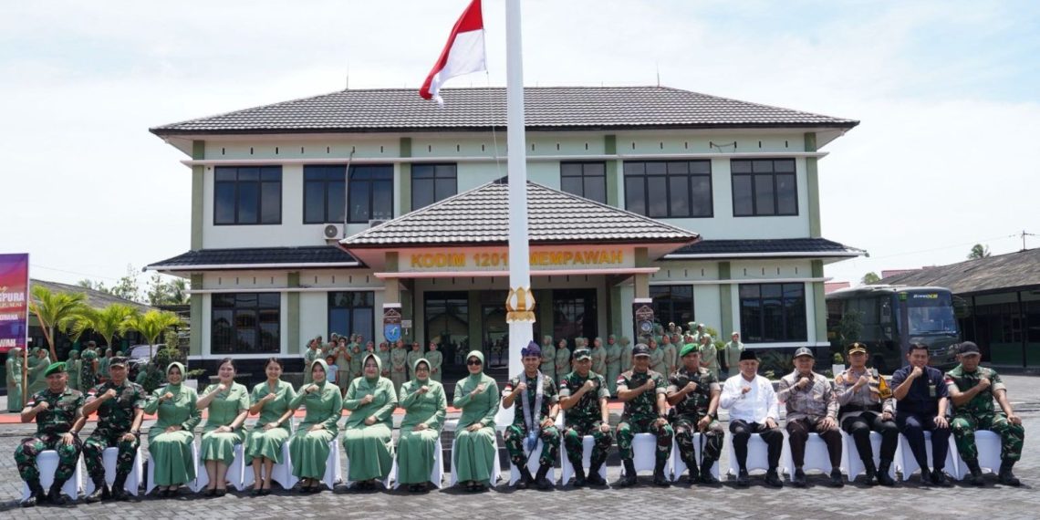 CREATOR: gd jpeg v1.0 (using IJG JPEG v62), quality = 82?